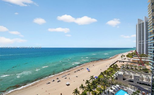 Condo in Sunny Isles Beach, Florida, United States 1