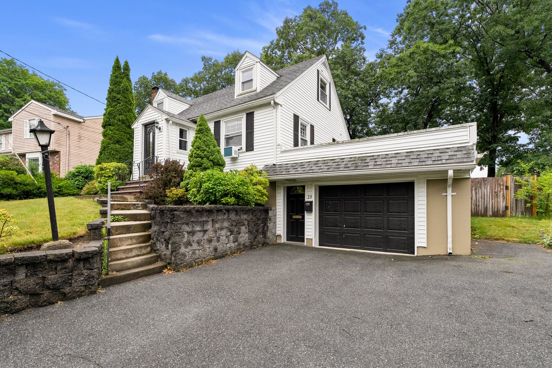 House in Waltham, Massachusetts, United States 4 - 18262892
