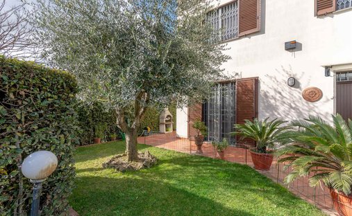 Townhouse en Capalle-La Villa-Esselunga, Campi Bisenzio, Toscana 1