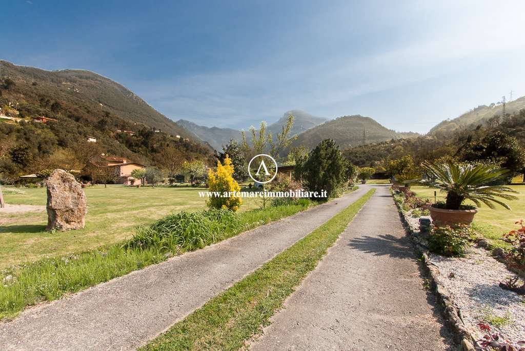 Villa in Camaiore, Tuscany, Italy 3 - 12916591