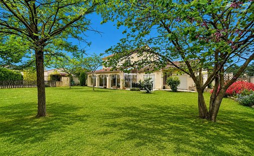 House in La Plaine, Beaucaire, France 1