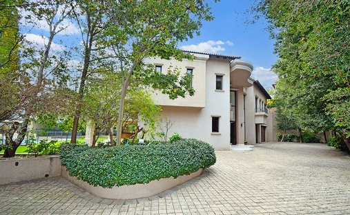 House in Hyde Park, Gauteng, South Africa 1