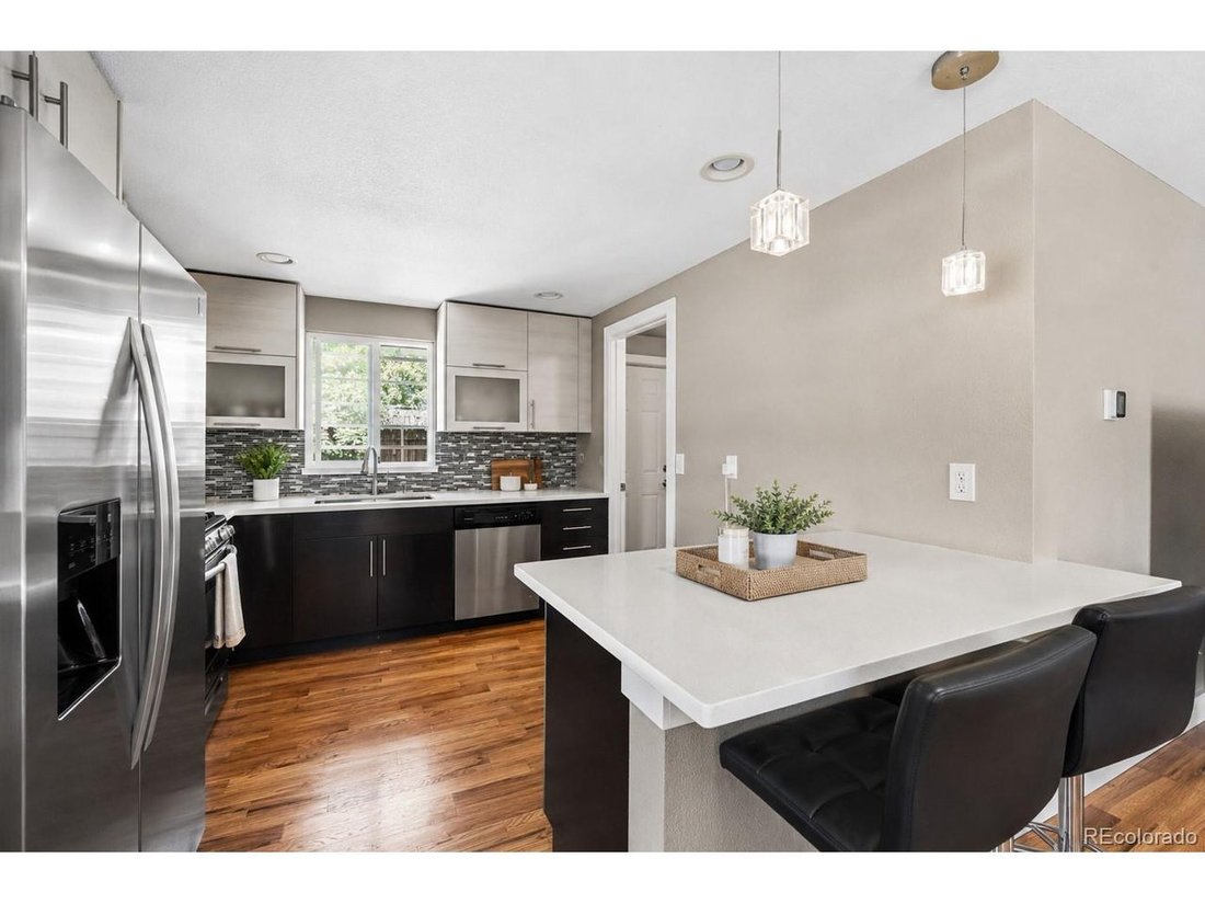 Lakewood, Colorado, United States 2 - 18184227