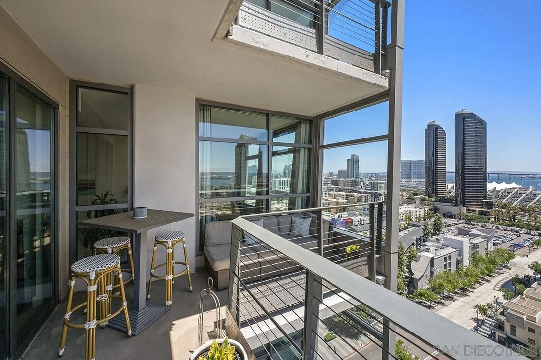 Condo in San Diego, California, United States 2 - 18264752