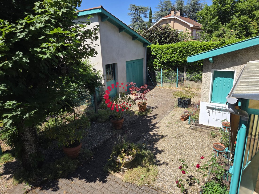 House in Sainte-Foy-lès-Lyon, Auvergne-Rhône-Alpes, France 5 - 18261366