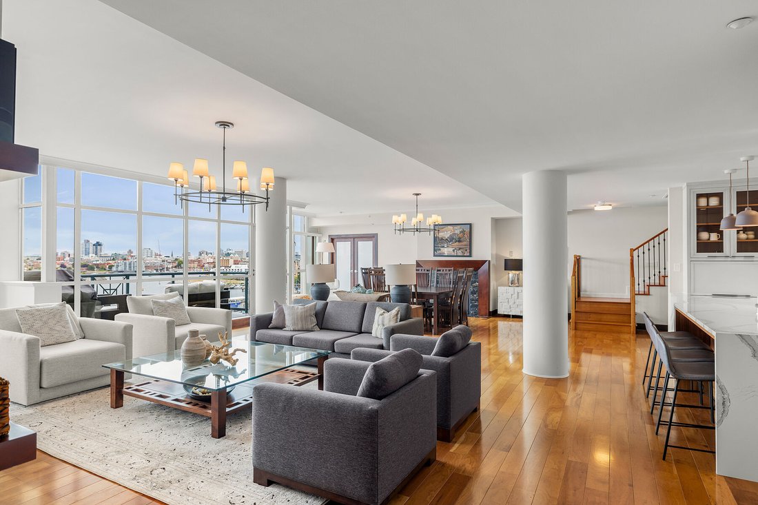 Condo in Victoria, British Columbia, Canada 3 - 18262408