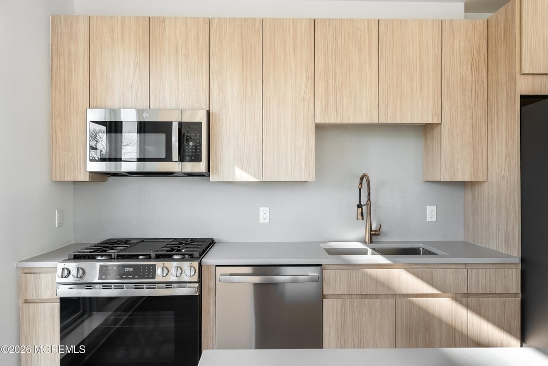 Condo in Long Branch, New Jersey, United States 5 - 18265407