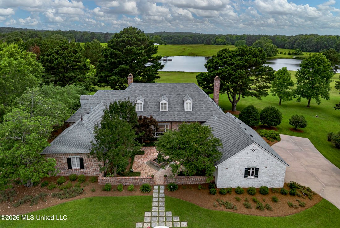 House in Flora, Mississippi, United States 1 - 18263212