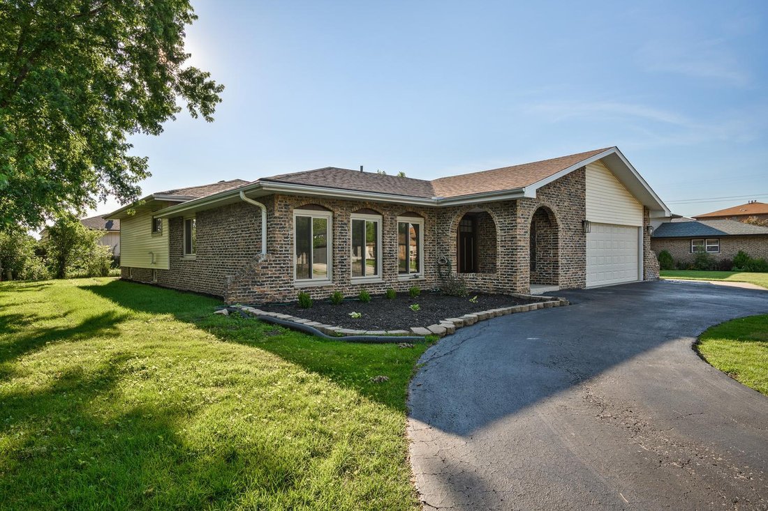 House in Orland Park, Illinois, United States 4 - 18264762