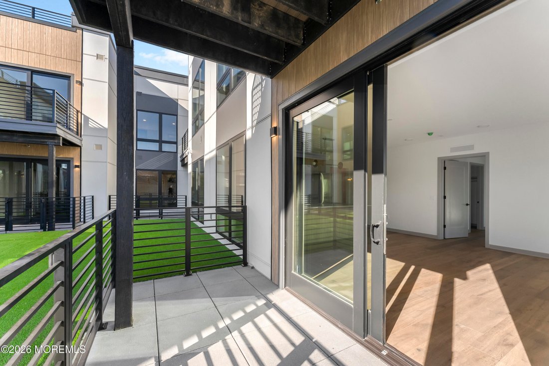 Condo in Long Branch, New Jersey, United States 5 - 18263419