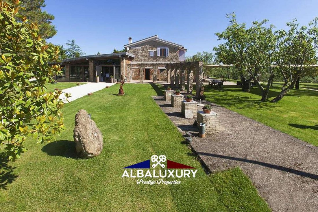 Villa in Pitigliano, Tuscany, Italy 2 - 16726075