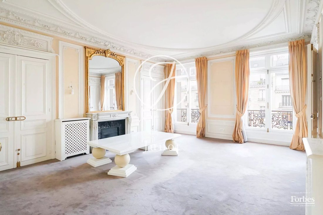 Apartment in Muette Nord, Paris 16e Arrondissement, Paris 1 - 18265382