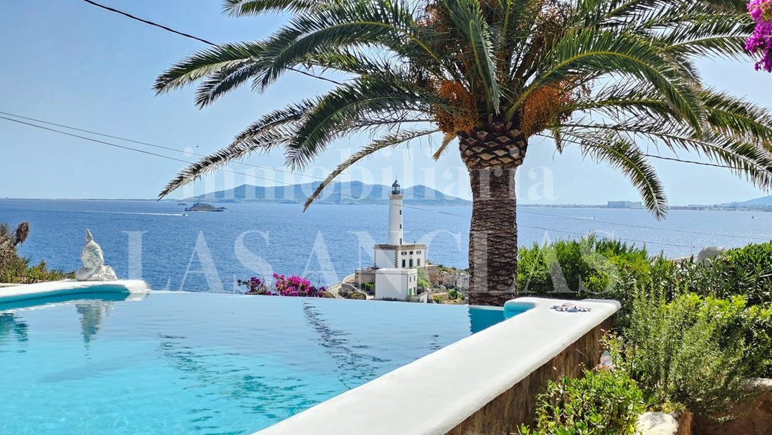 Villa in Ibiza Town, Balearic Islands, Spain 1 - 13654149