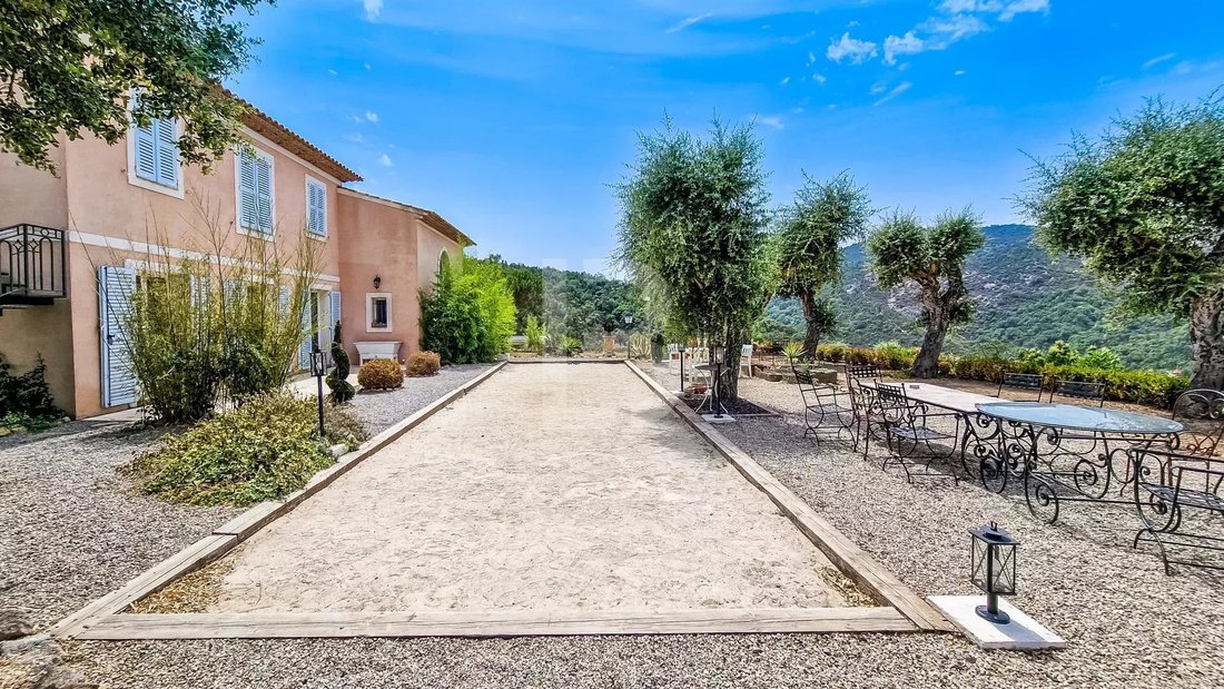 Villa in Le Plan-de-la-Tour, Provence-Alpes-Côte d'Azur, France 4 - 18261974