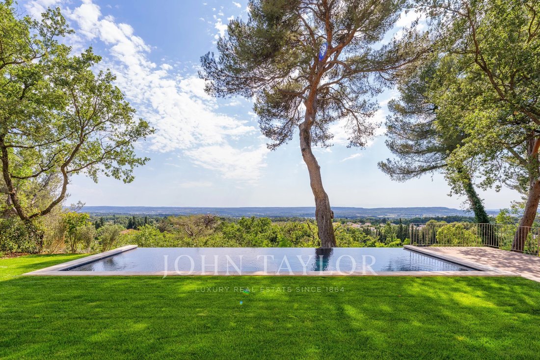Estate in Granettes-Jauberte-Sainte Anne, Aix-en-Provence, France 1 - 18266375