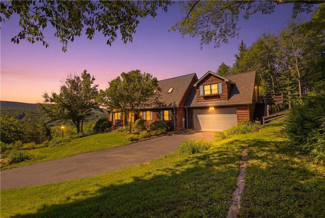 House in Jones Mills, Pennsylvania, United States 1 - 18260147