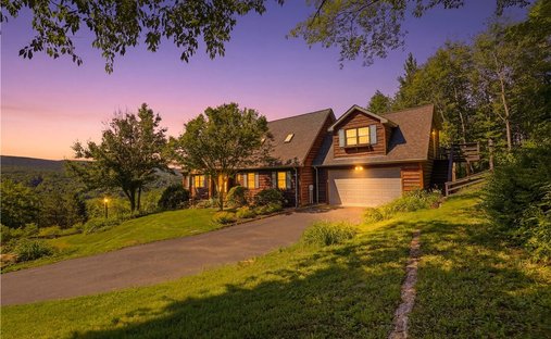 House in Jones Mills, Pennsylvania, United States 1