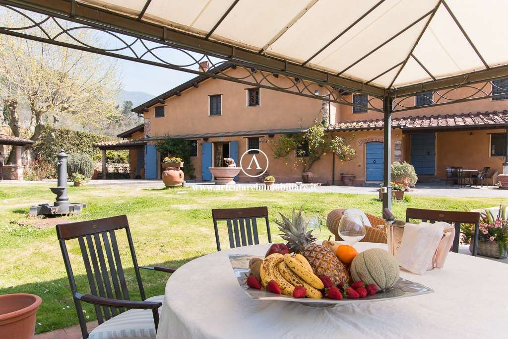 Villa in Camaiore, Tuscany, Italy 1 - 12916591