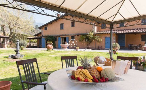 Villa in Camaiore, Tuscany, Italy 1