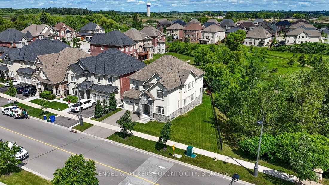 House in King, Ontario, Canada 5 - 18266190
