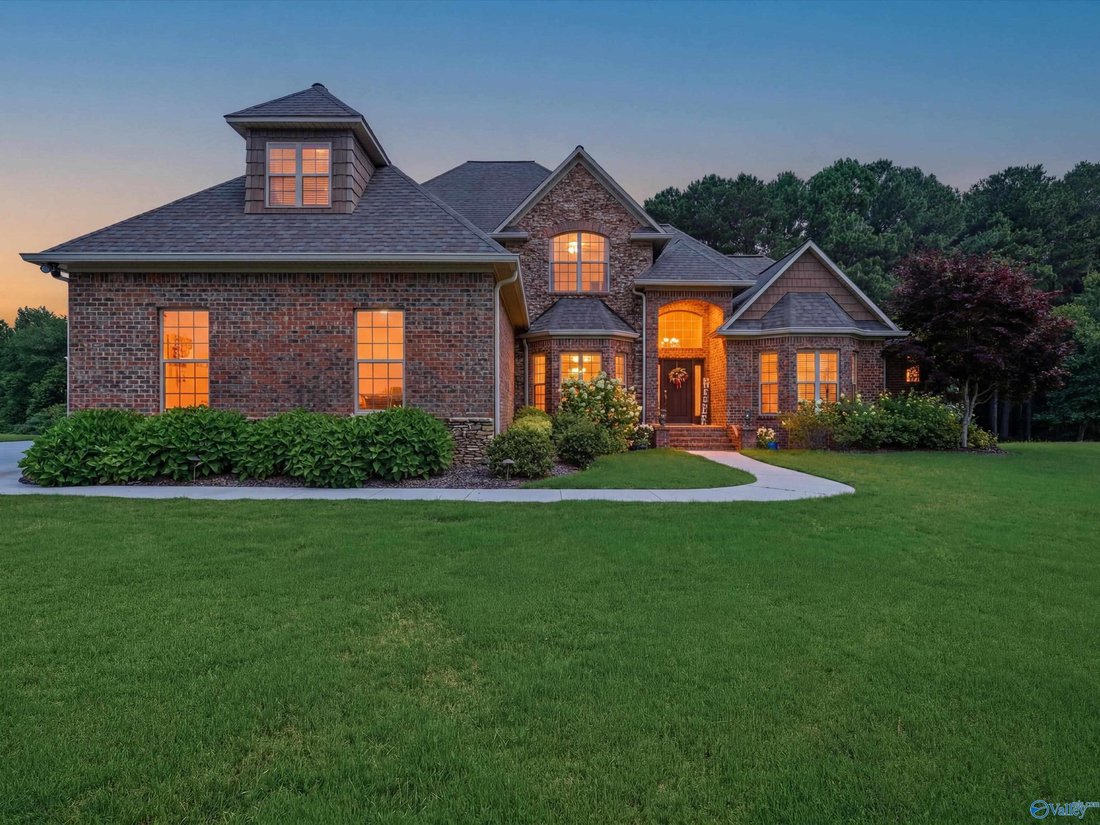 House in Guntersville, Alabama, United States 3 - 18263637