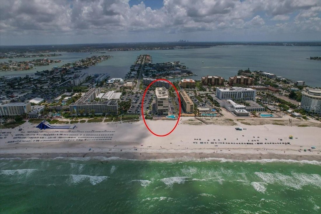 Condo in St. Pete Beach, Florida, United States 1 - 18260938