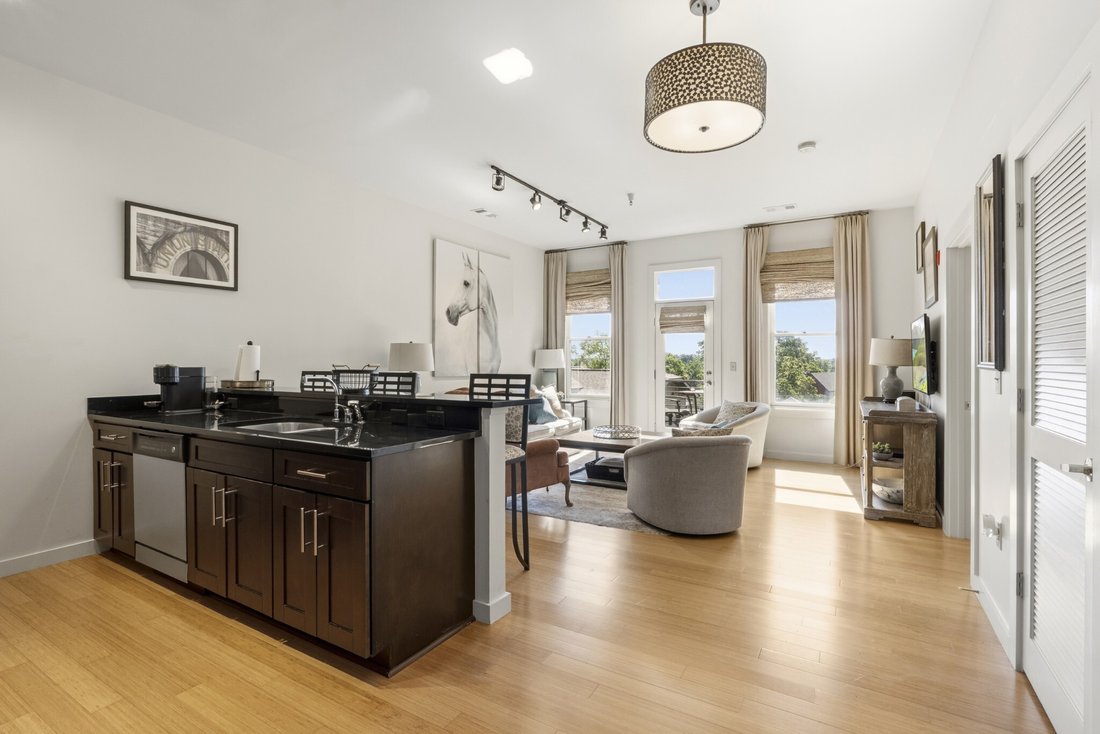 Condo in Nashville, Tennessee, United States 5 - 18264570