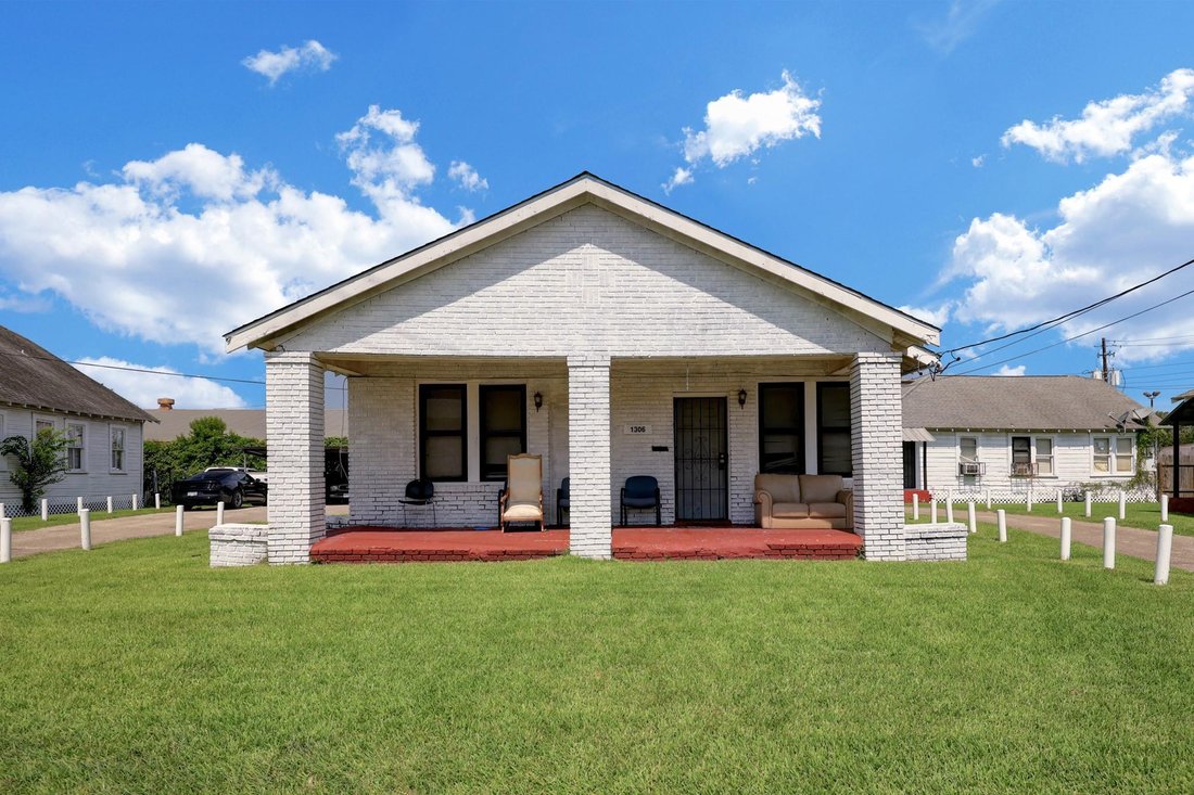 Houston, Texas, United States 3 - 18264996