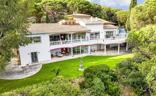 Villa in Nartelle-Noyer-Bellevue-bd des Sardinaux, Sainte-Maxime, France 1