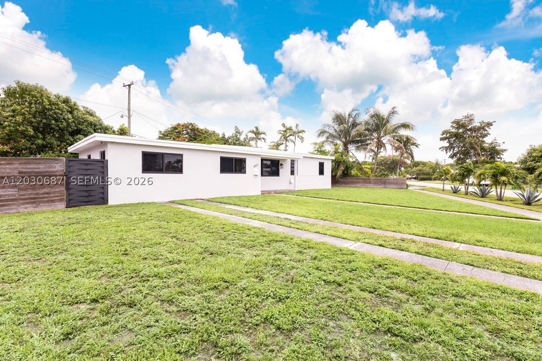 House in Miami, Florida, United States 1 - 18108971