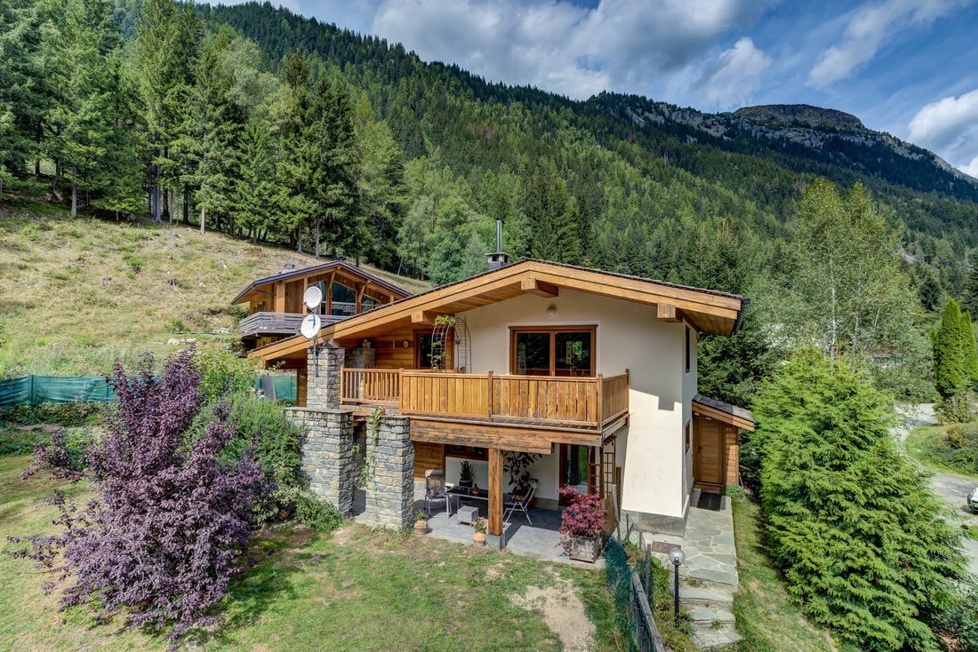 House in Chamonix-Mont-Blanc, Auvergne-Rhône-Alpes, France 1 - 17760184
