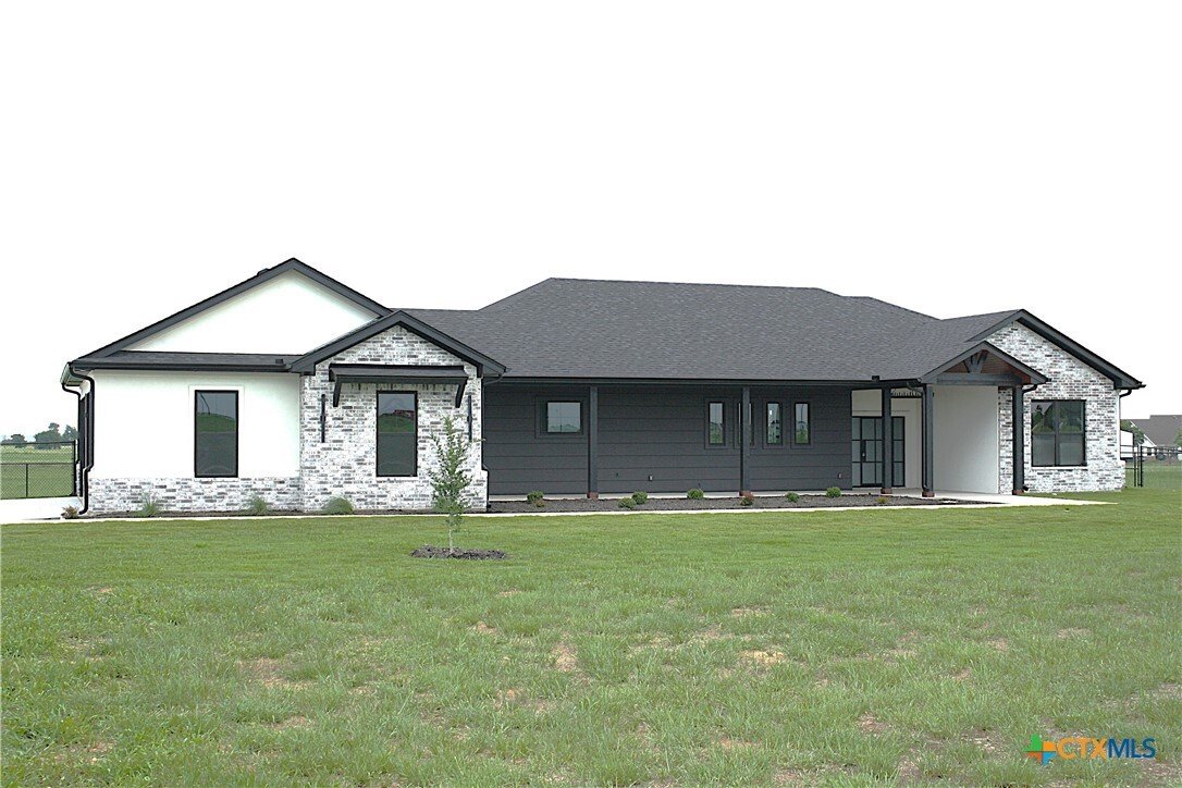 House in Crawford, Texas, United States 1 - 17527913