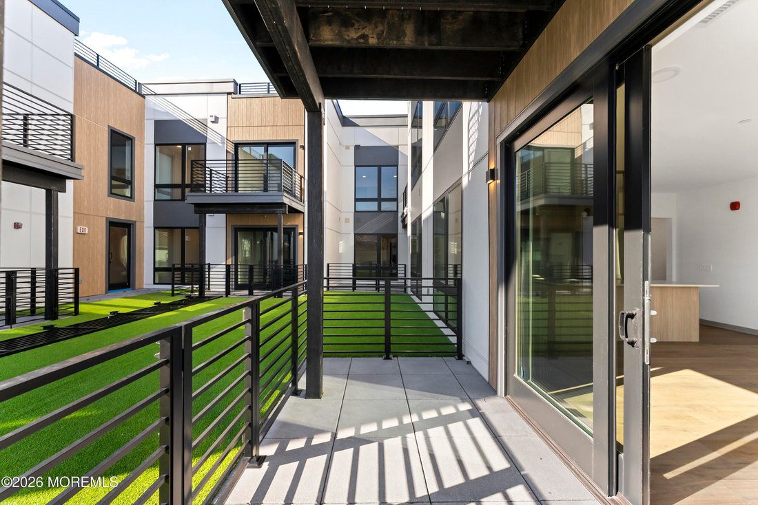 Condo in Long Branch, New Jersey, United States 4 - 18263419