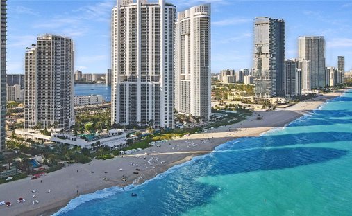Eigentumswohnung in Sunny Isles Beach, Florida, Vereinigte Staaten 1