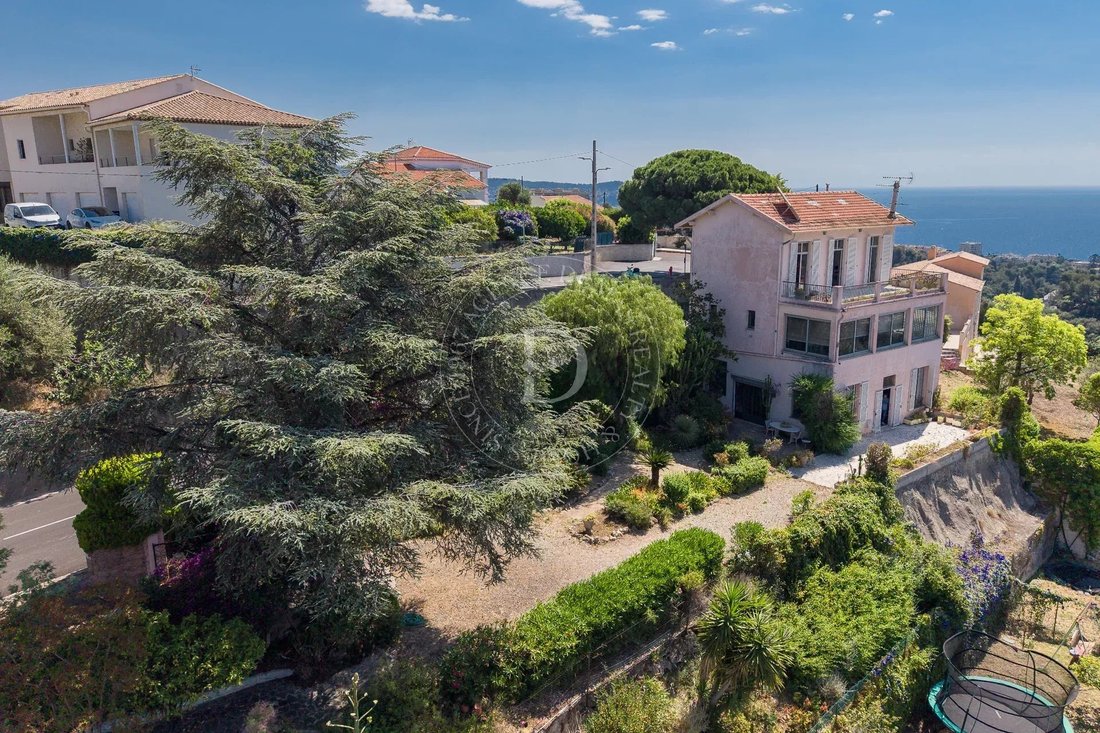 Villa in Fabron, Nice, France 1 - 18261541