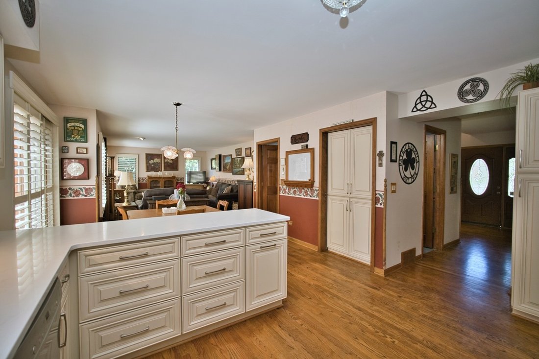 House in Cary, Illinois, United States 4 - 18261242