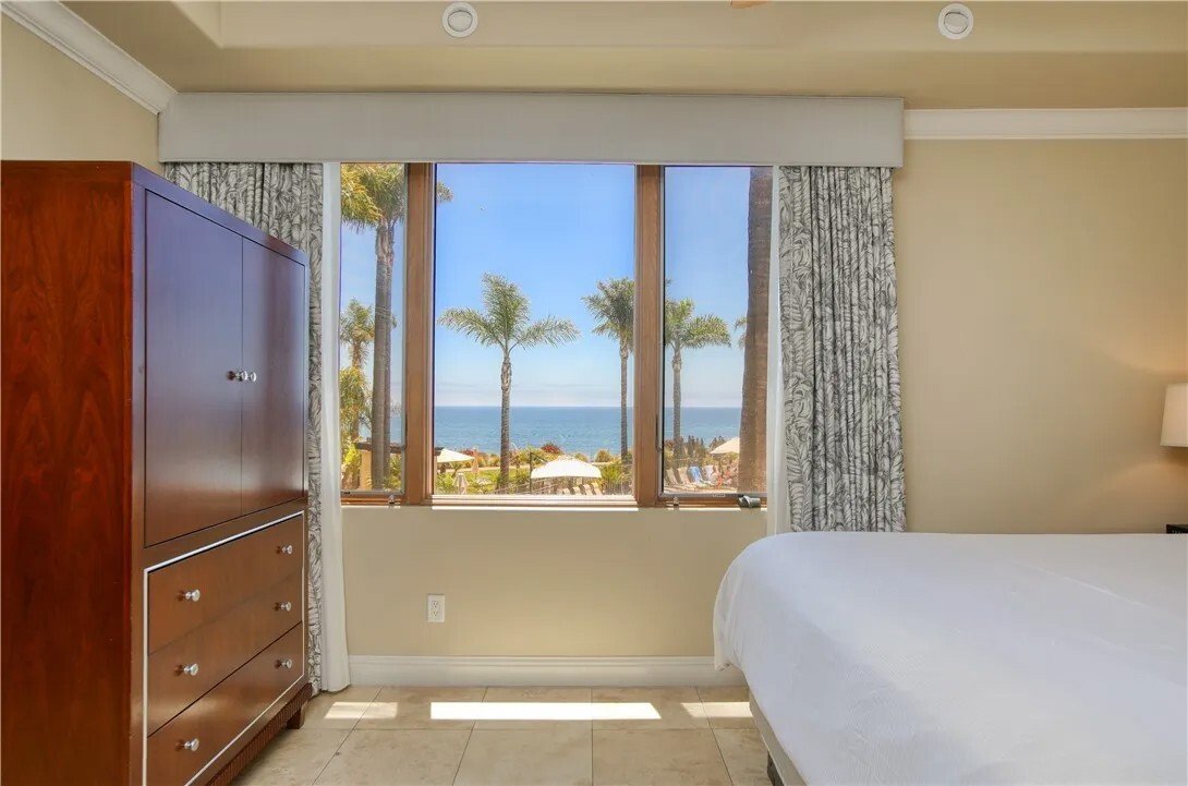 Pismo Beach, California, United States 5 - 18264670