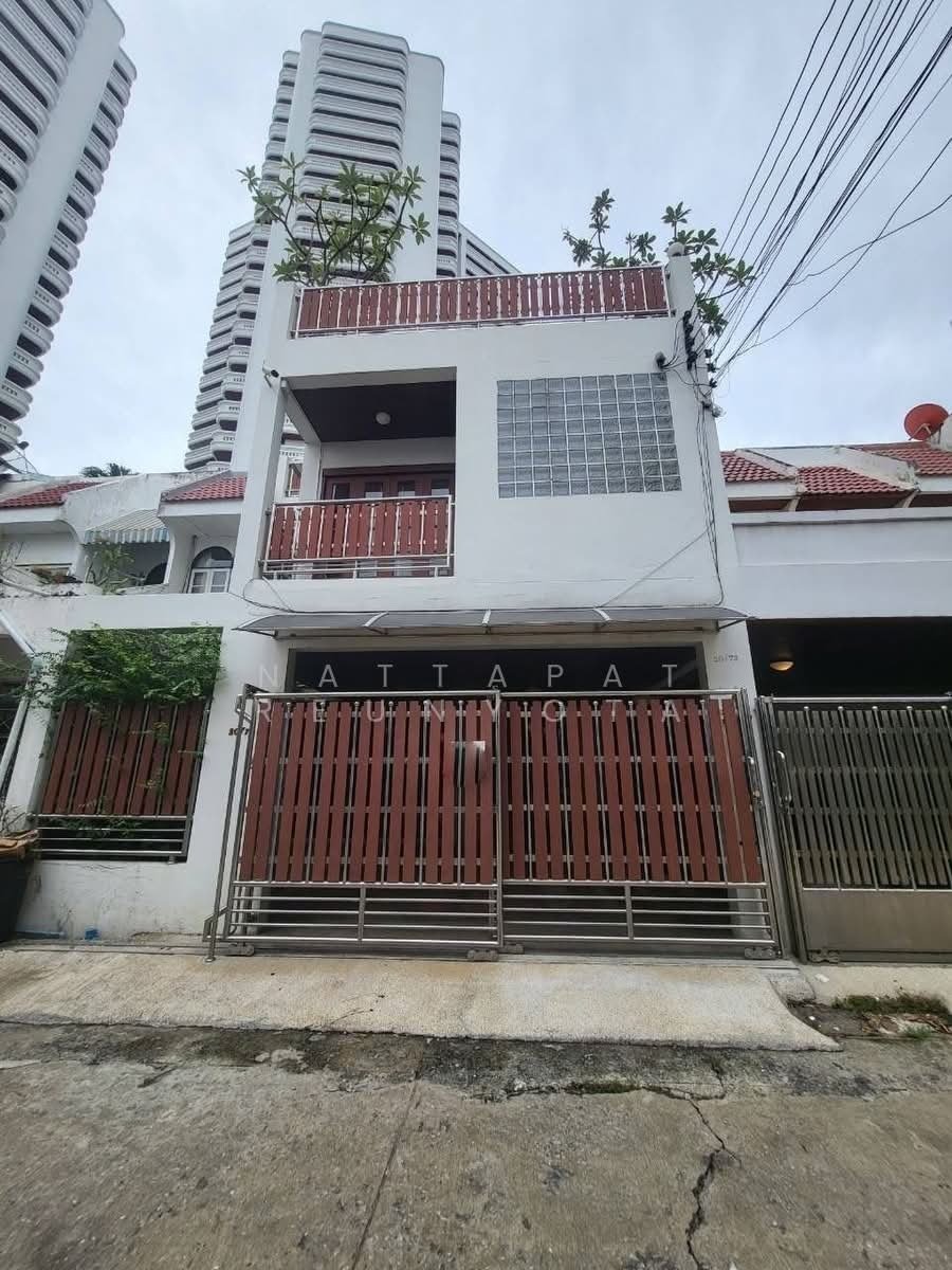 Townhouse in Bangkok, Krung Thep Maha Nakhon, Thailand 2 - 18262437