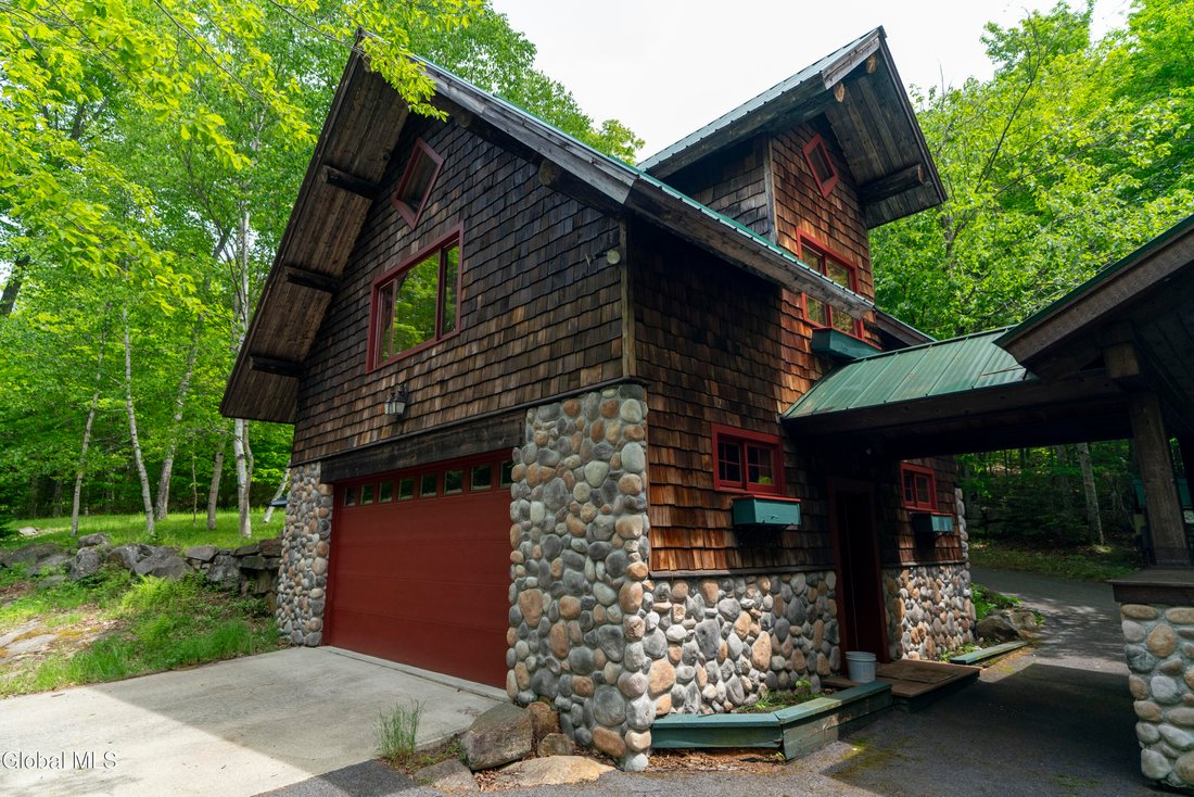 House in Johnsburg, New York, United States 5 - 18260202