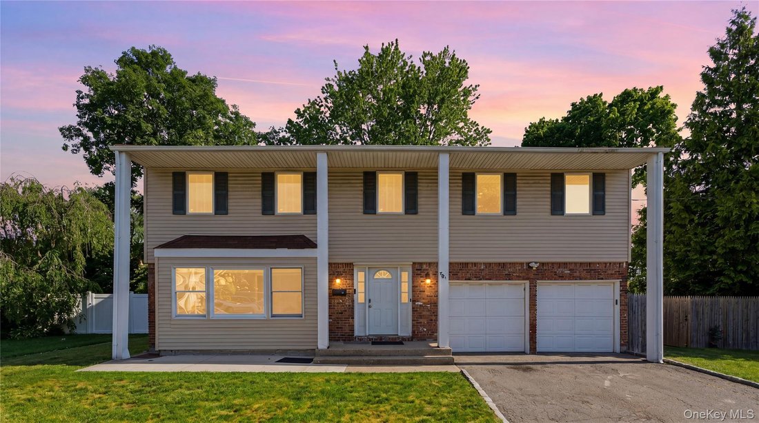 House in Syosset, New York, United States 1 - 18260974