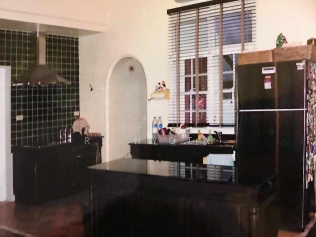 House in Bangkok, Krung Thep Maha Nakhon, Thailand 2 - 18262728