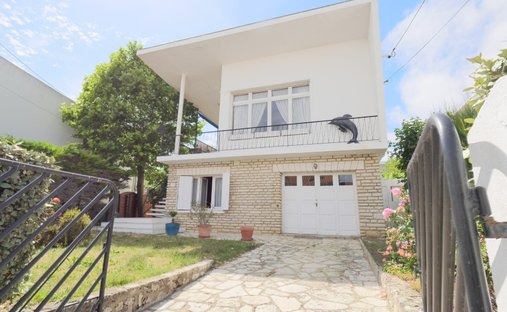 Villa in Pontaillac, Royan, France 1