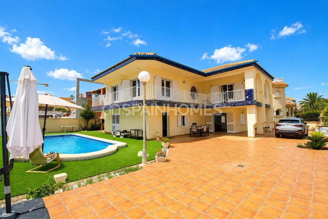 Villa in La Zenia, Orihuela, Valencian Community 5 - 18266278