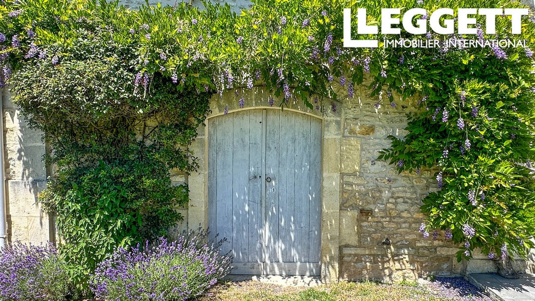 House in Louzac-Saint-Andre, Nouvelle-Aquitaine, France 5 - 18266312