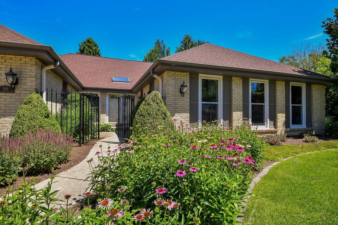House in Glen Ellyn, Illinois, United States 4 - 18264876