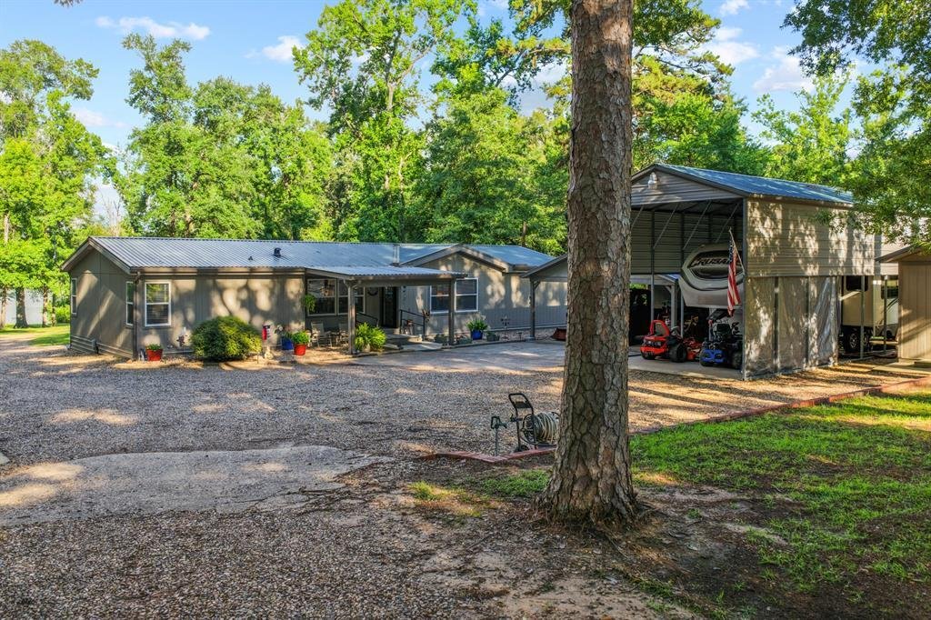 Avinger, Texas, United States 2 - 18265209