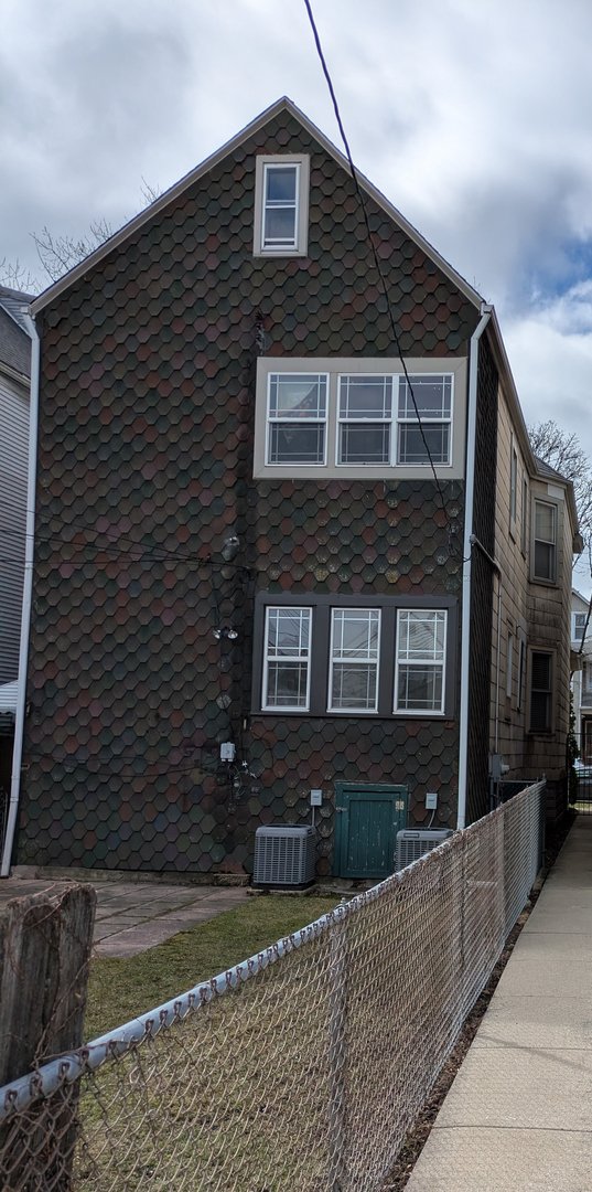 Chicago, Illinois, United States 3 - 18264819