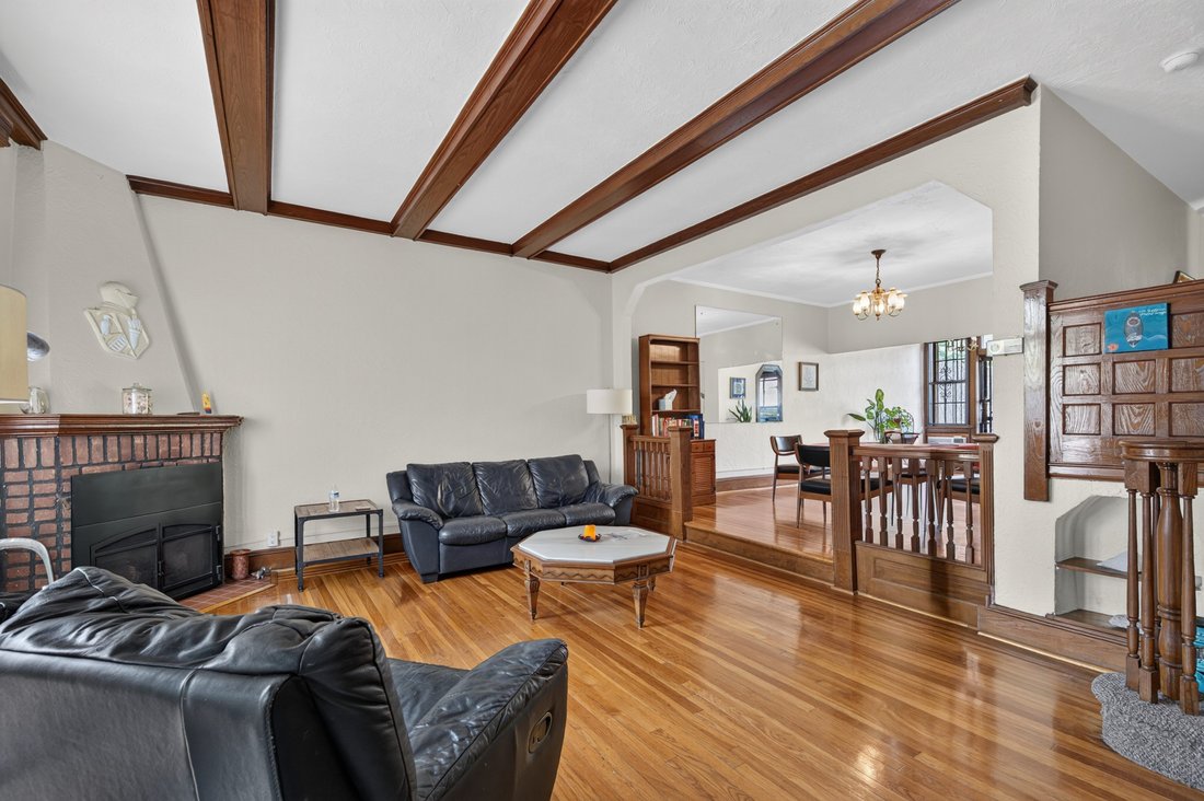 House in New York, New York, United States 4 - 18210458