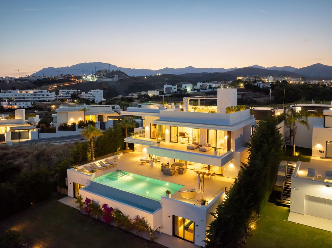 Villa in Cancelada, Estepona, Andalusia 1 - 18260412