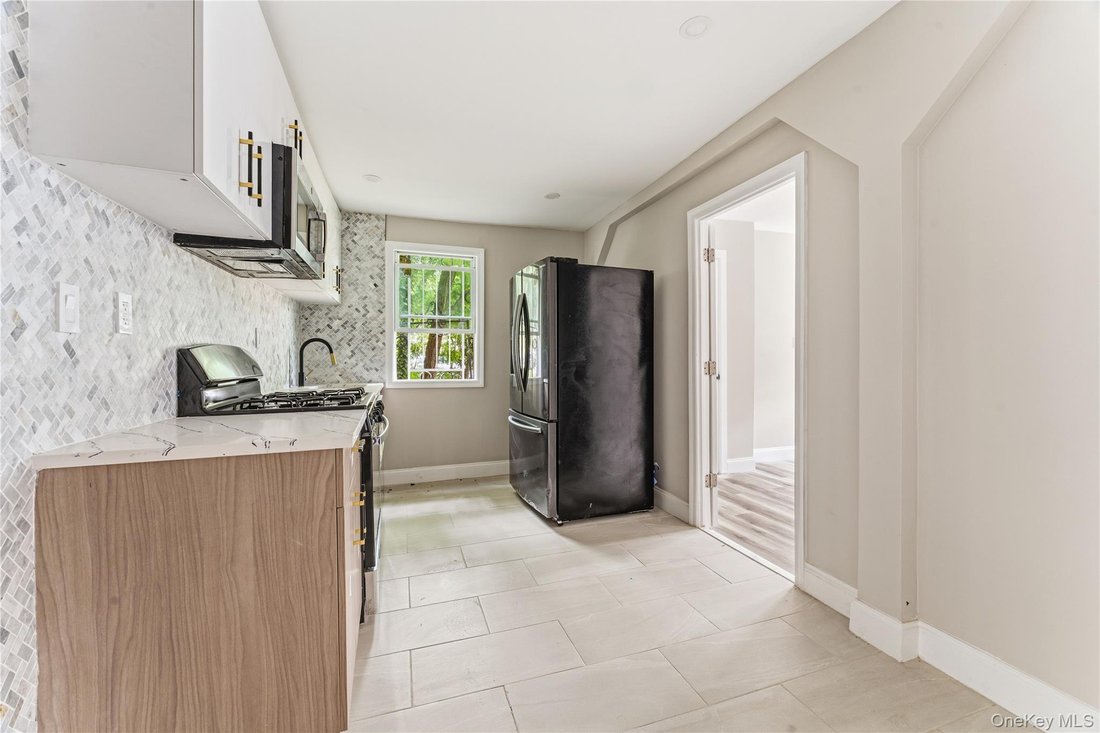 House in Yonkers, New York, United States 3 - 18263782